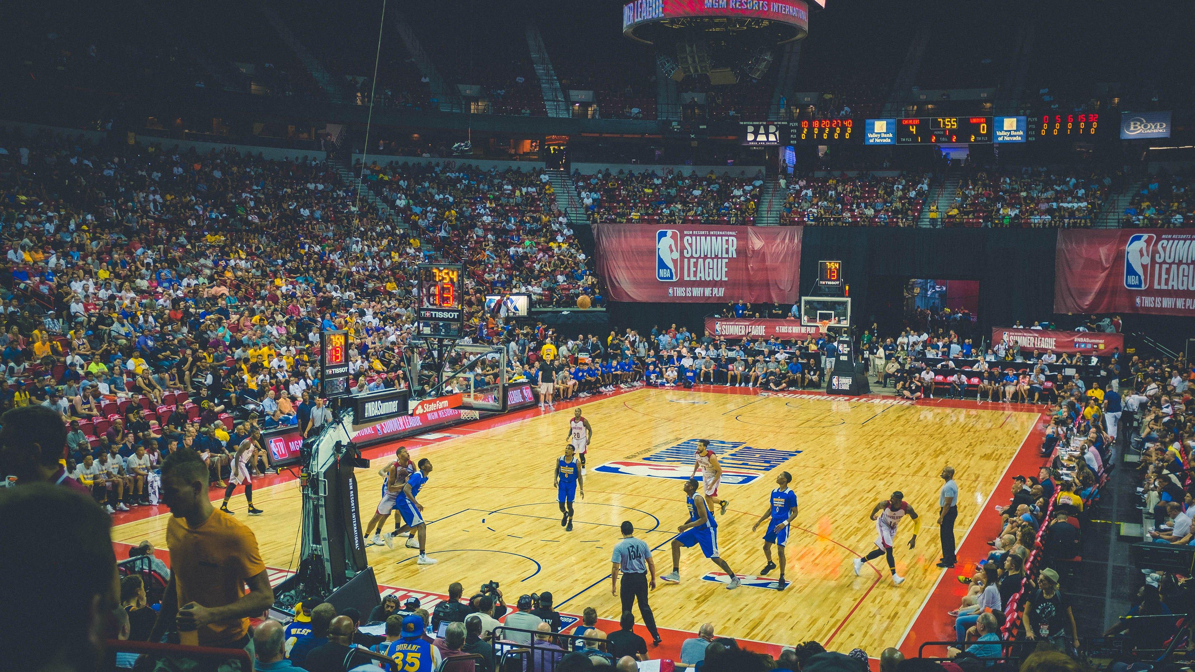 F1排位赛惊现历史性差距！P1至P10仅0.543秒，官方可视化视频揭秘杆位争夺战